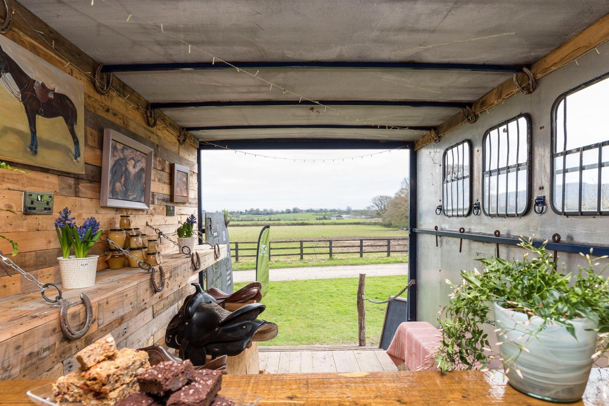 Beautiful Yurt With Stunning South Downs Views *