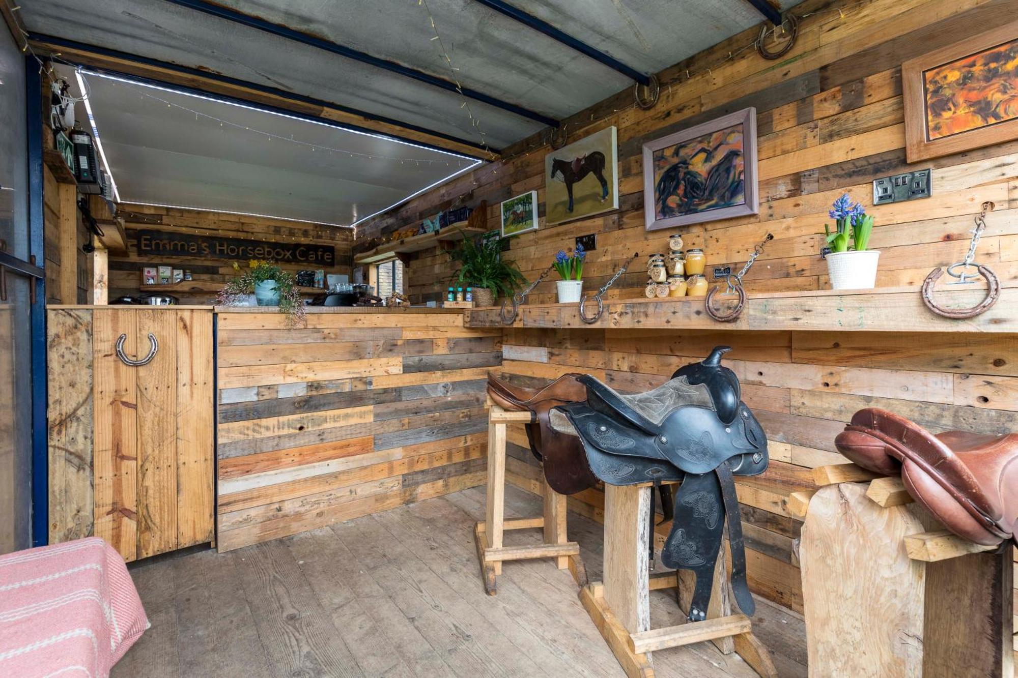 Campo de lujo Beautiful Yurt With Stunning South Downs Views Graffham