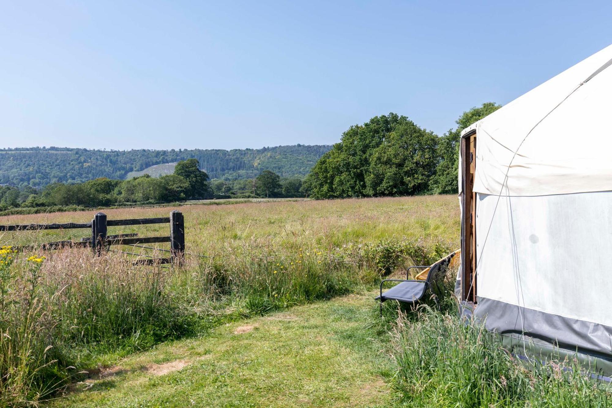 Beautiful Yurt With Stunning South Downs Views *