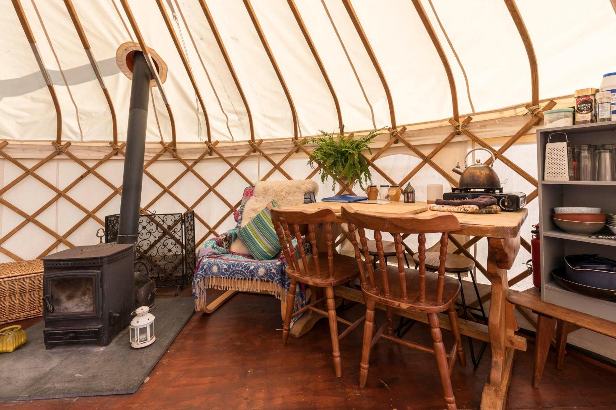 Beautiful Yurt With Stunning South Downs Views * Graffham